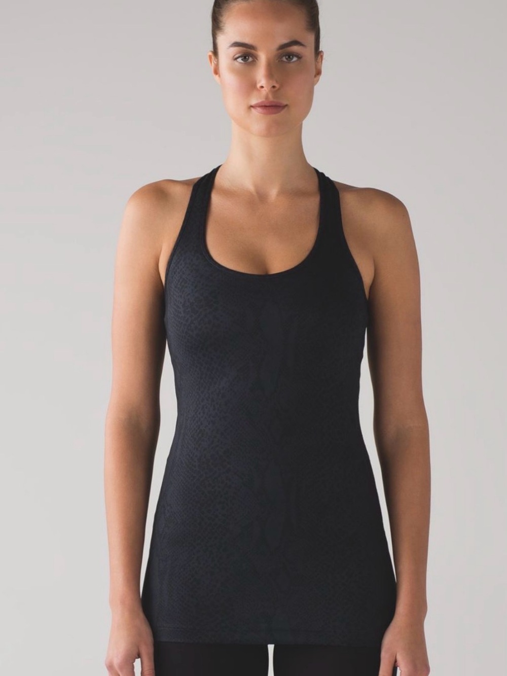 🍋🍋Lululemon Cool Racerback
Desert Snake Deep Coal Black, approx sz 6, guc